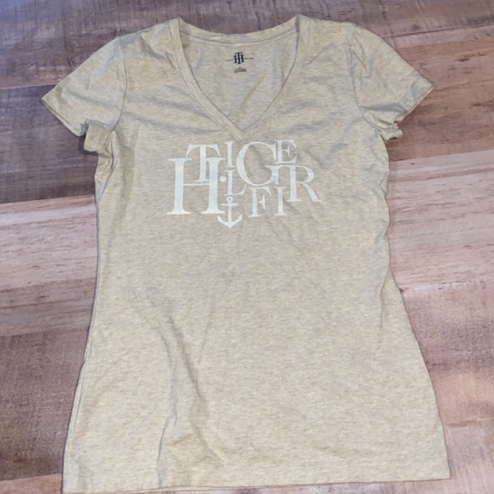 Tommy Hilfiger graphic tee